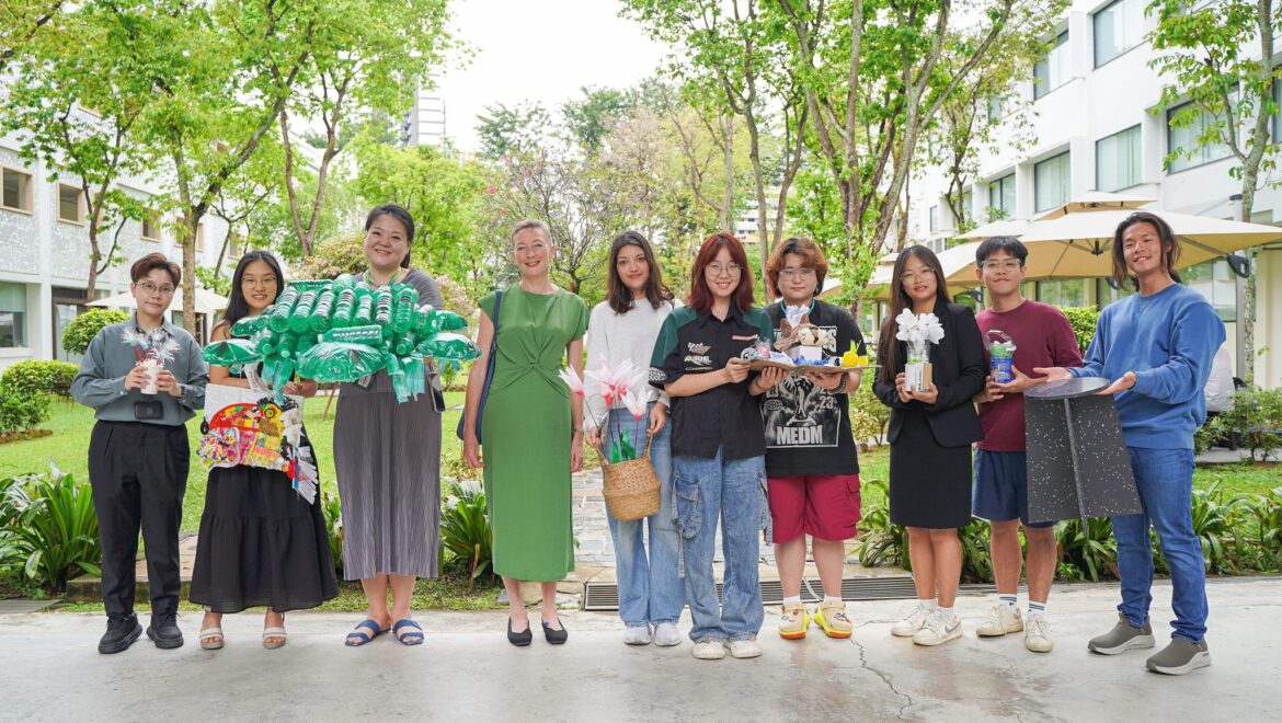 เรียนต่อสิงคโปร์ Jame Cook