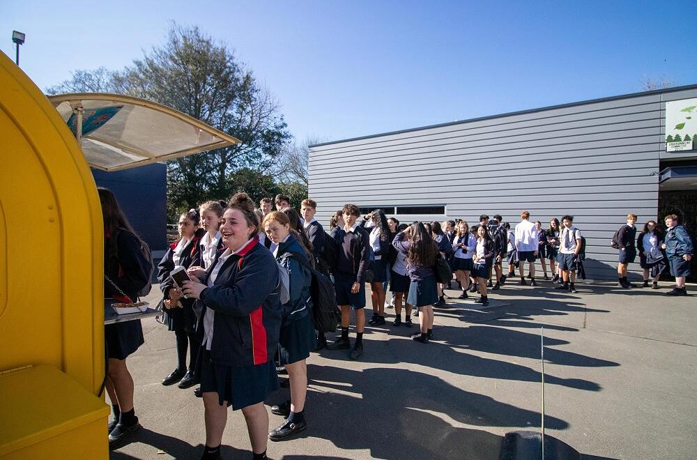 เรียนต่อนิวซีแลนด์ Riccarton High School