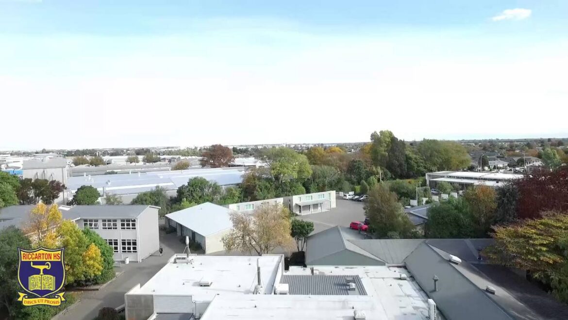 เรียนต่อนิวซีแลนด์ Riccarton High School